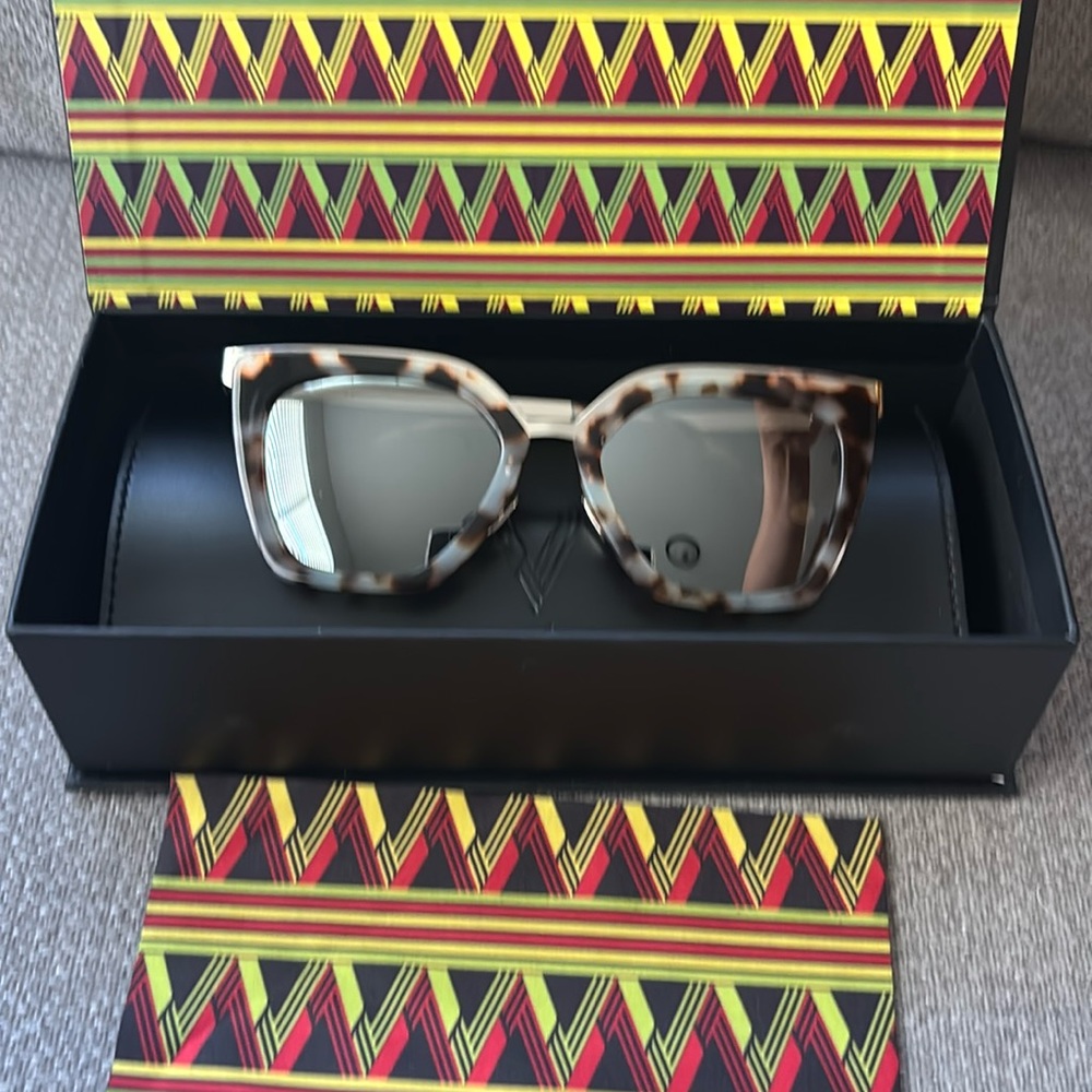Brown Classic Rounded Glasses